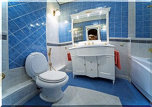 13 interesting ideas for decorating a small bathroom