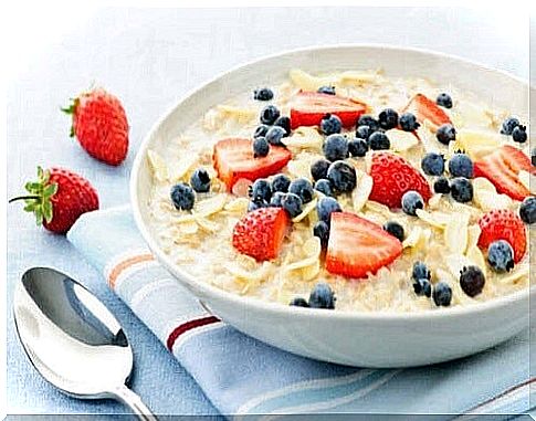 Healthy breakfast with oats