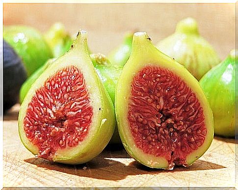 figs promote and regulate intestinal transit