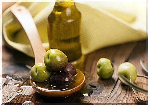 Olive oil and olives