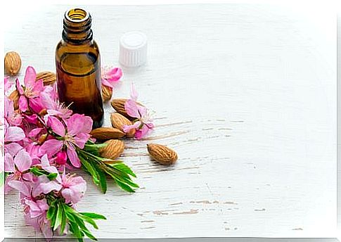 Castor oil is an excellent ally to counteract skin blemishes