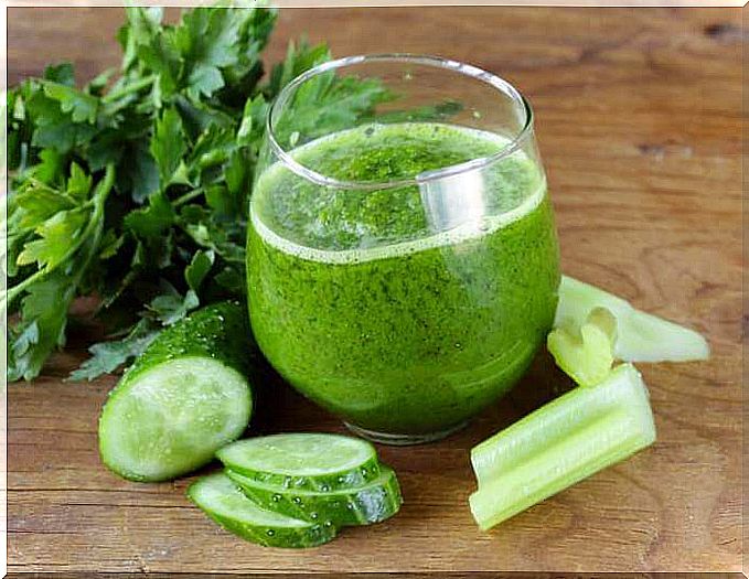 Cucumber and celery smoothie