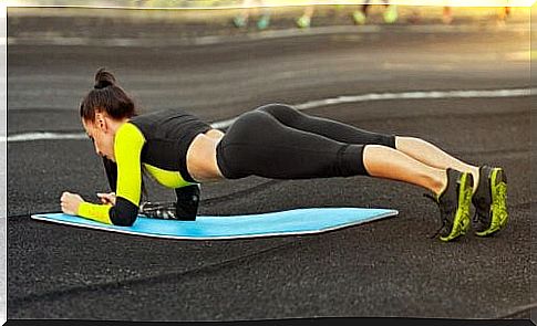 Plank exercise to eliminate accumulated fat