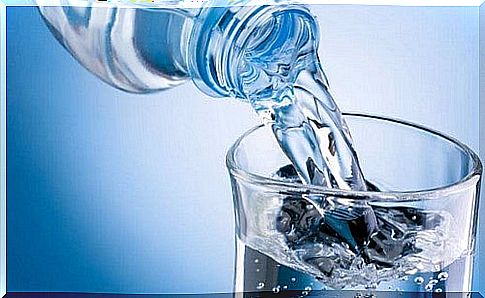 Drink water to lower uric acid.