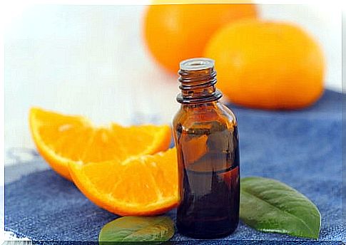 Essential oils with citrus fruits