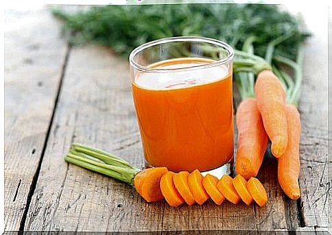 carrot and black cabbage smoothie